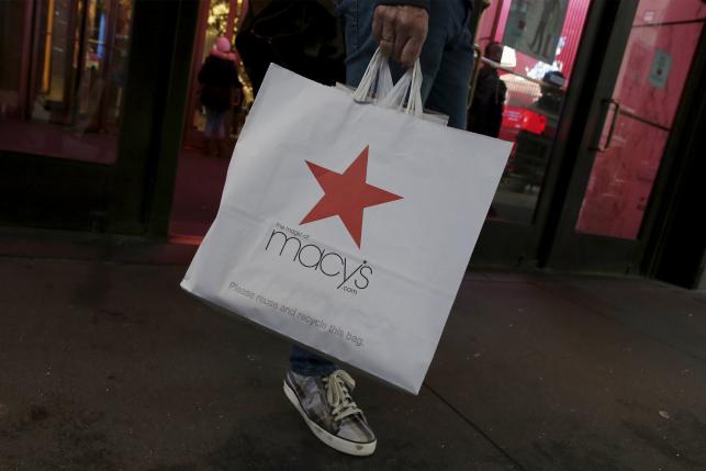 Retailers give shoppers new reasons to use mobile phones in stores