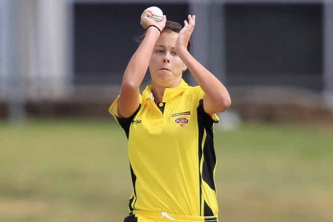 Australian women's cricketer banned for betting on match