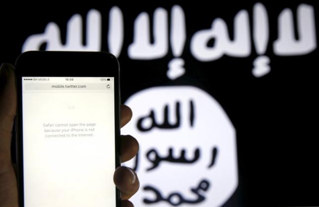 To silence propaganda, Iraq seeks to take Islamic State offline