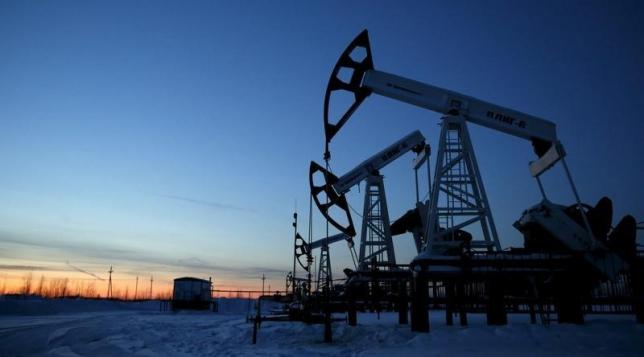 Oil prices steady after five days of declines, sentiment bearish