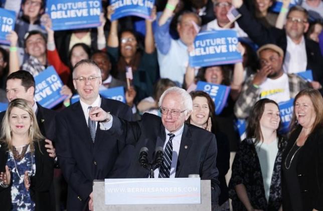 Trump, Sanders ride US anti-establishment tide to New Hampshire win