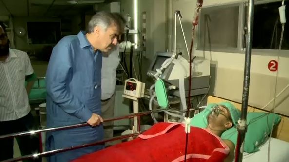 Sindh Home Minister visits Jinnah Hospital, meets injured PIA employee