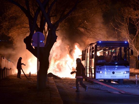 18 dead in car bomb attack on military in Turkish capital