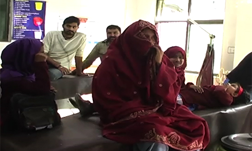 Man, two daughters injured by kite string in Gujranwala