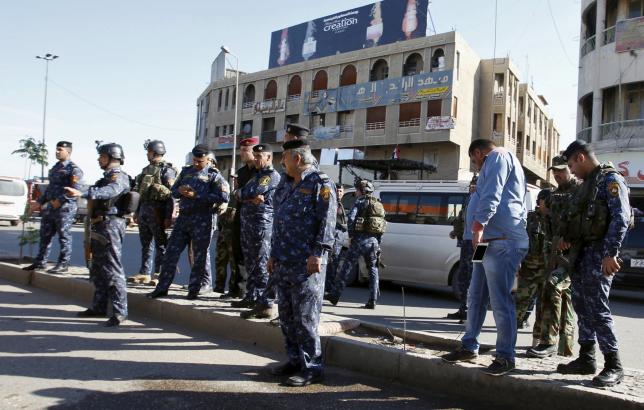 Suicide bomber kills three, wounds 27 in central Baghdad