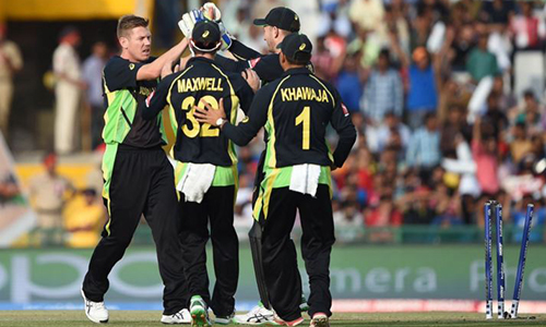 Smith, Faulkner lift Australia to victory over Pakistan