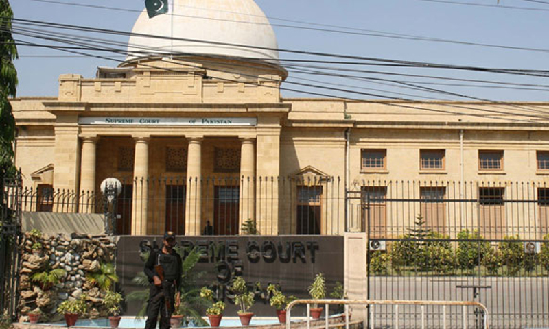 SC orders to remove all billboards in three days in Karachi