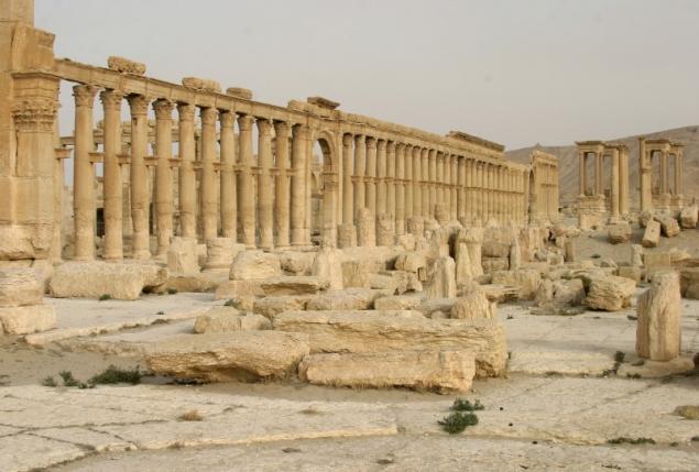Syrian army expects to retake Palmyra 'within hours'