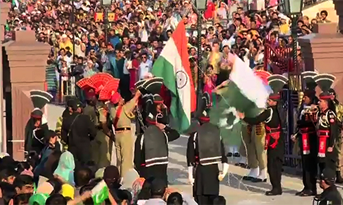 Flag-lowering ceremony held at Wagah Border on Pakistan Day