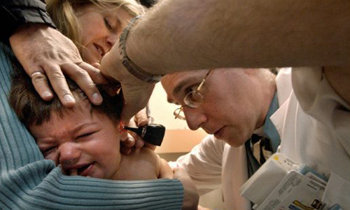 Vaccines, breastfeeding tied to decline in ear infections