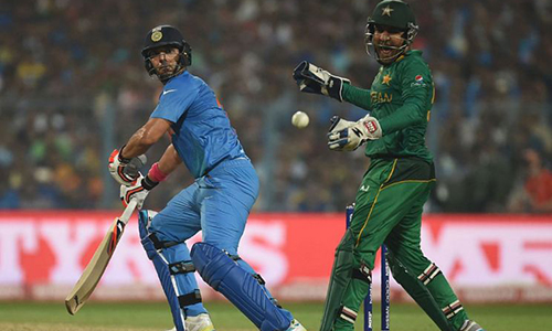 Kohli guides India to six-wicket win over Pakistan