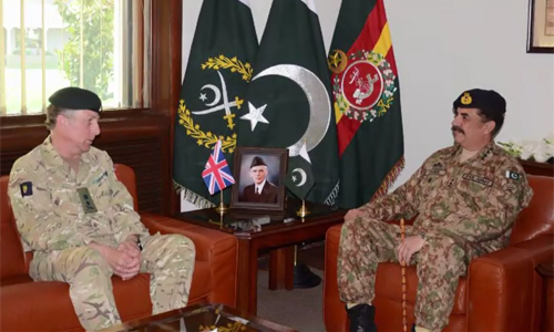 British Chief of General Staff Nicholas Patrick calls on COAS General Raheel Sharif