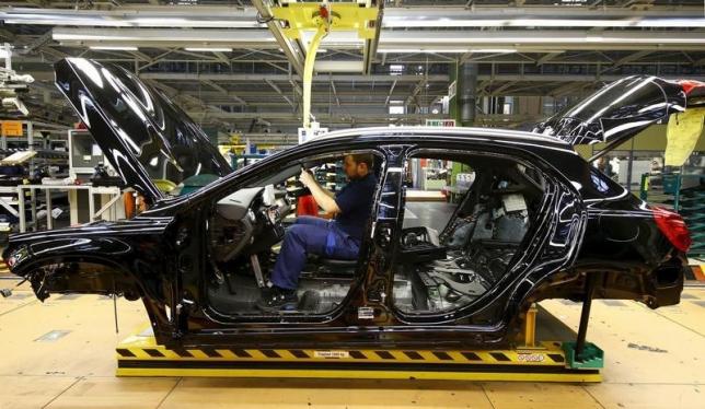 German industry output falls less than expected in February