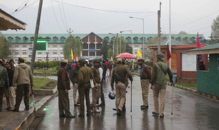 IHK police thrash students at NIT Srinagar campus