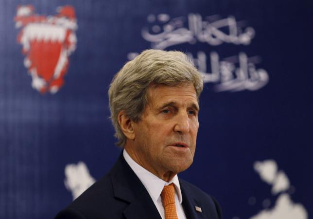 Kerry visits Iraq to show support for embattled prime minister