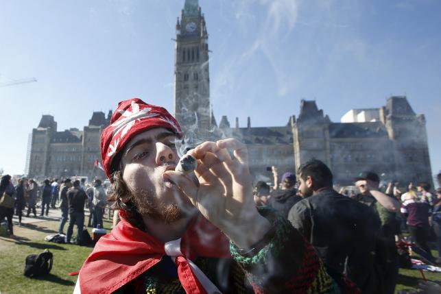 Canada aims for marijuana legalization in 2017