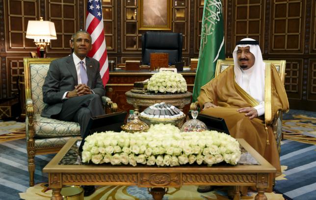 Obama meets Saudi king with Iran on agenda