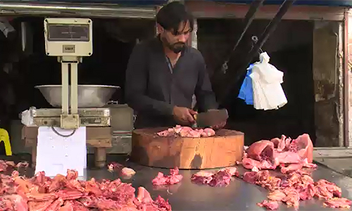 Chicken price reaches Rs 360 per kg in Karachi