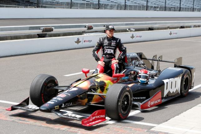 Aleshin grabs late spot in Indy 500 qualifying