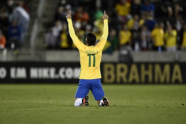 'Gabigol' scores on debut as Brazil beat Panama 2-0