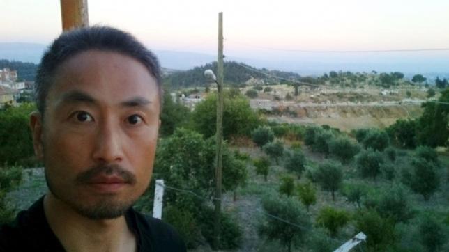 New photo of Japanese hostage appears with message pleading for help