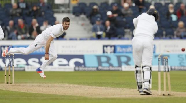 Anderson tops test rankings after Sri Lanka success