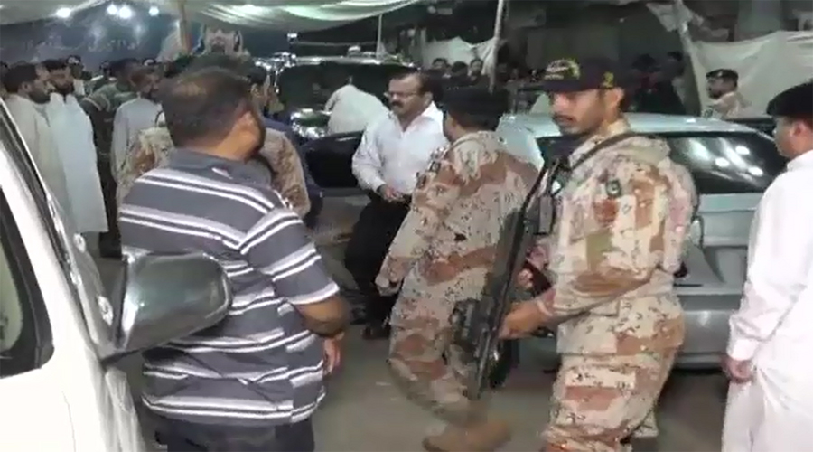 DG Rangers Sindh reaches slain Qawwal Amjad Sabri’s house, offers condolences