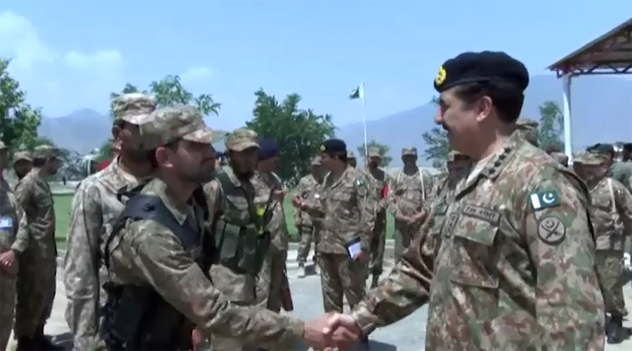 COAS General Raheel Sharif visits North, South Waziristan