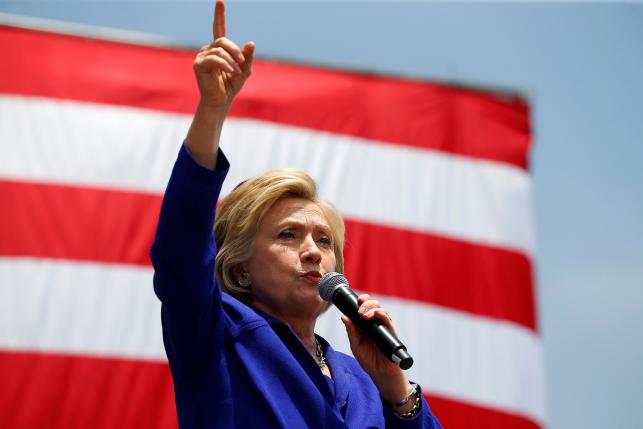 Clinton clinches Democratic presidential nomination
