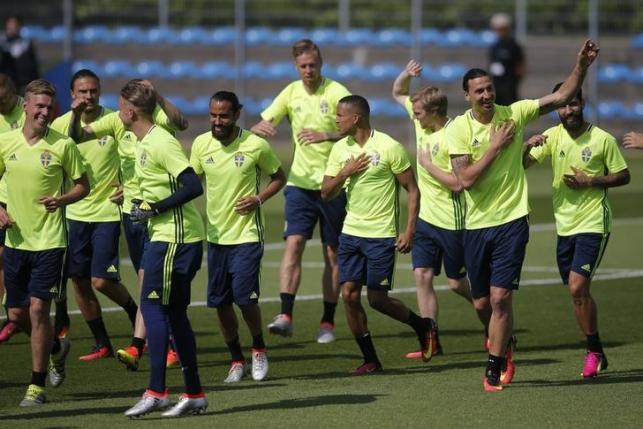 Ireland, Sweden seek redemption in opening Group E clash
