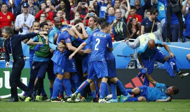 Italy break jinx to end Spain's long European reign