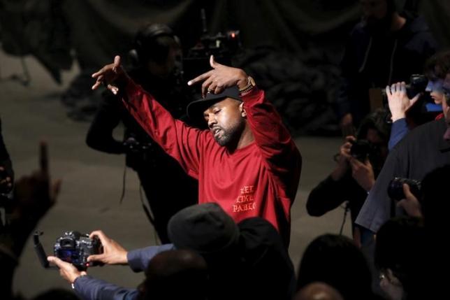 Surprise Kanye West concert canceled, fans jam Manhattan street