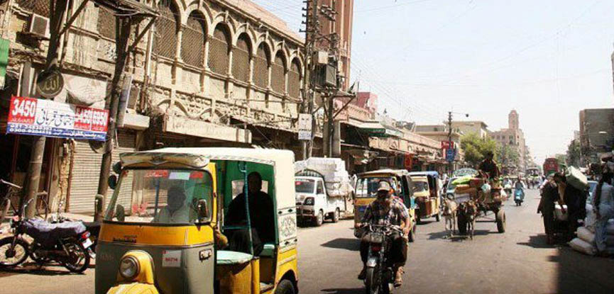 Karachi stays open for business despite MQM strike call