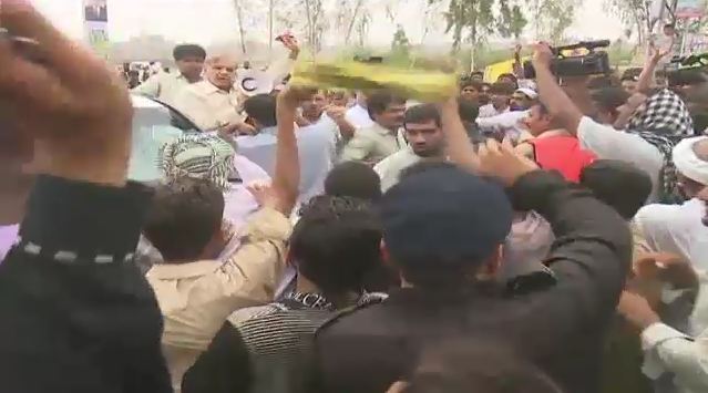 Residents stage protest against construction of flyover in Kahna
