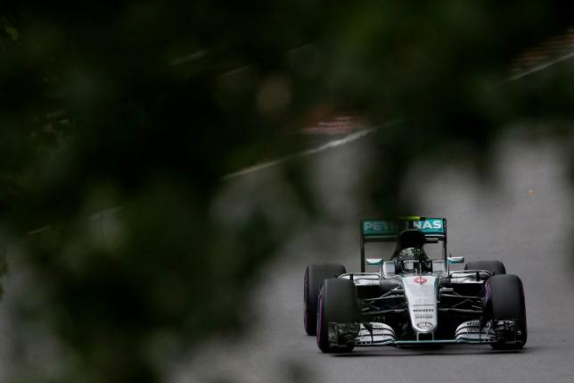Mercedes and Rosberg not 'flirting' with other options