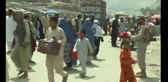 Security forces among 13 injured in Torkham firing