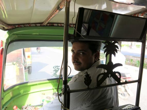 Uber's upstart rival in Pakistan uses rickshaws, low-tech phones