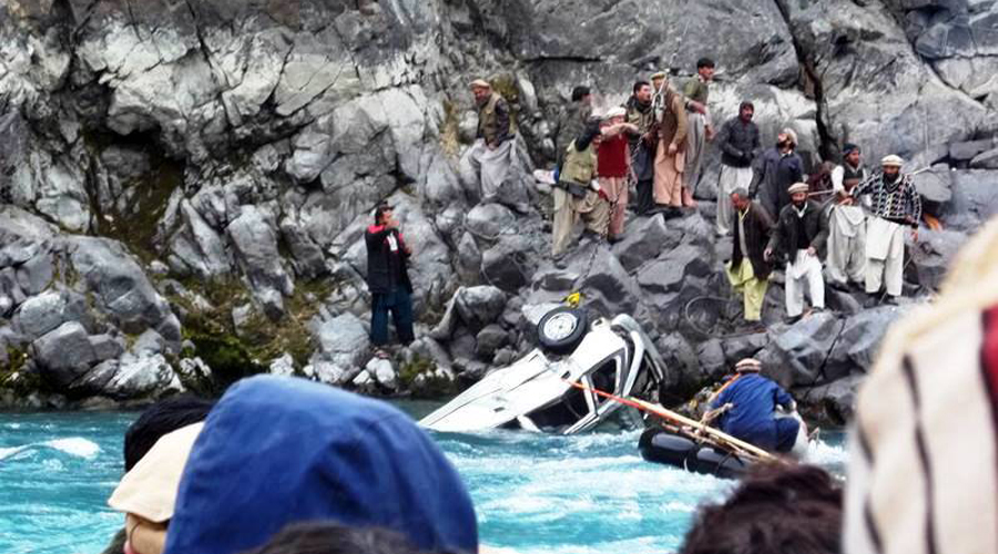 Five die, several wounded as van falls into Indus River in Kohistan