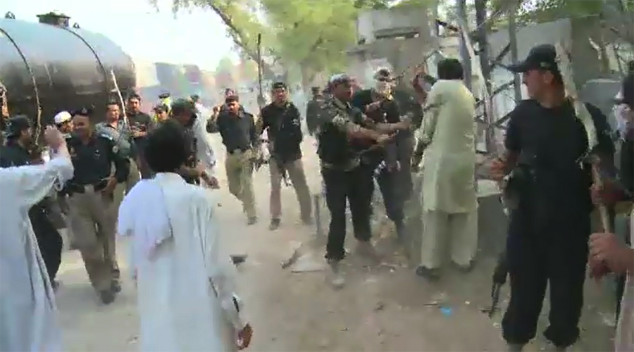 Power protesters baton charged in Nowshera