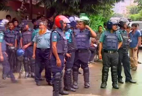 Bangladesh police storm restaurant, rescue some hostages