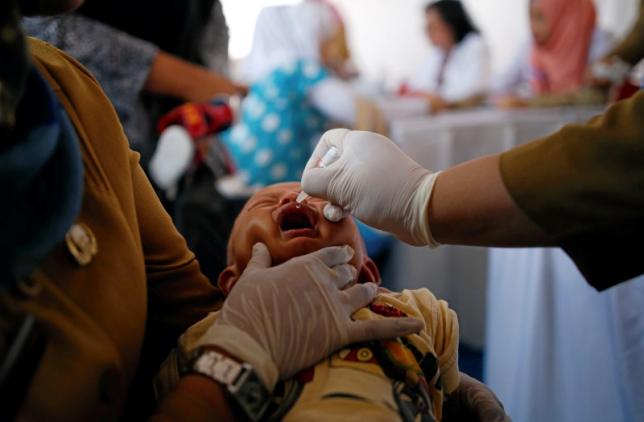 Indonesia begins re-vaccinating victims of fake drug ring
