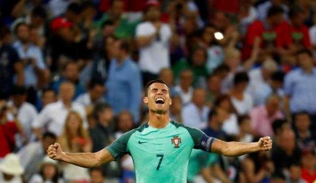 Portuguese press hails goal hero Ronaldo