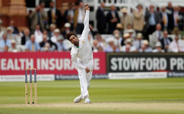 Yasir takes five wickets as England stumble in 1st Test