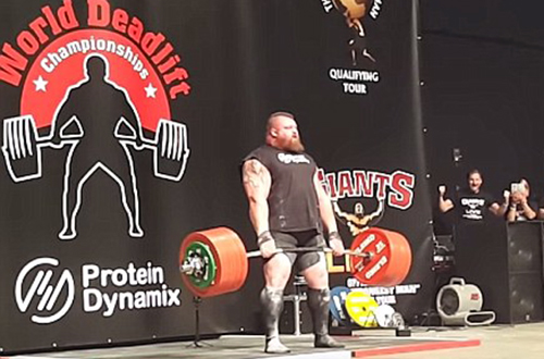 Eddie Hall becomes first strongman to deadlift 500kg