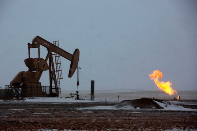 Oil up, notches weekly gain on improved demand outlook