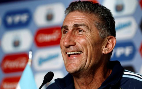 Messi tops Bauza's agenda as Argentina coach is formally unveiled