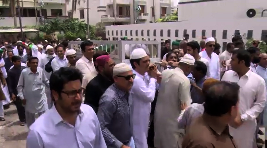 Legendary cricketer Hanif Mohammad laid to rest in Karachi