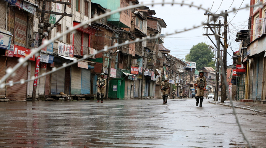 Life remain paralyzed as curfew enters 41st day in Occupied Kashmir