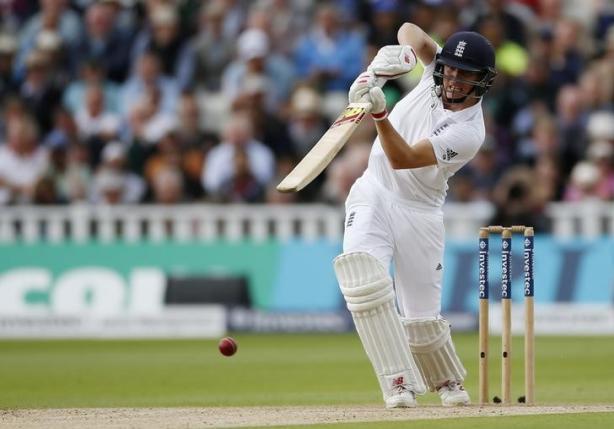 Ballance, Moeen lead England fightback against Pakistan in 3rd Test
