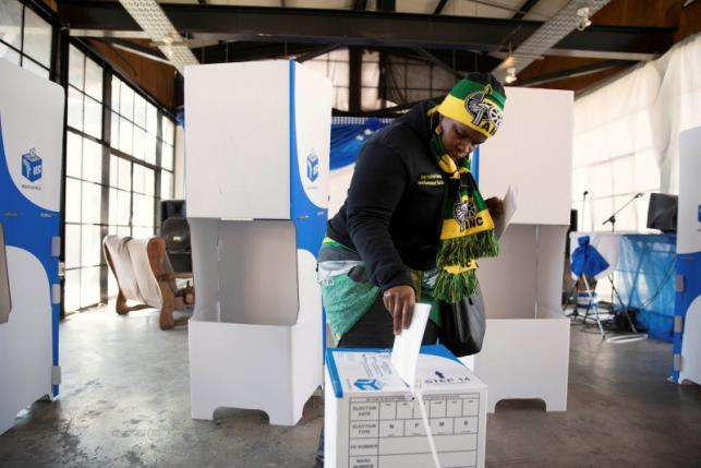 South Africa's ANC takes early lead in vote, battle for cities still on